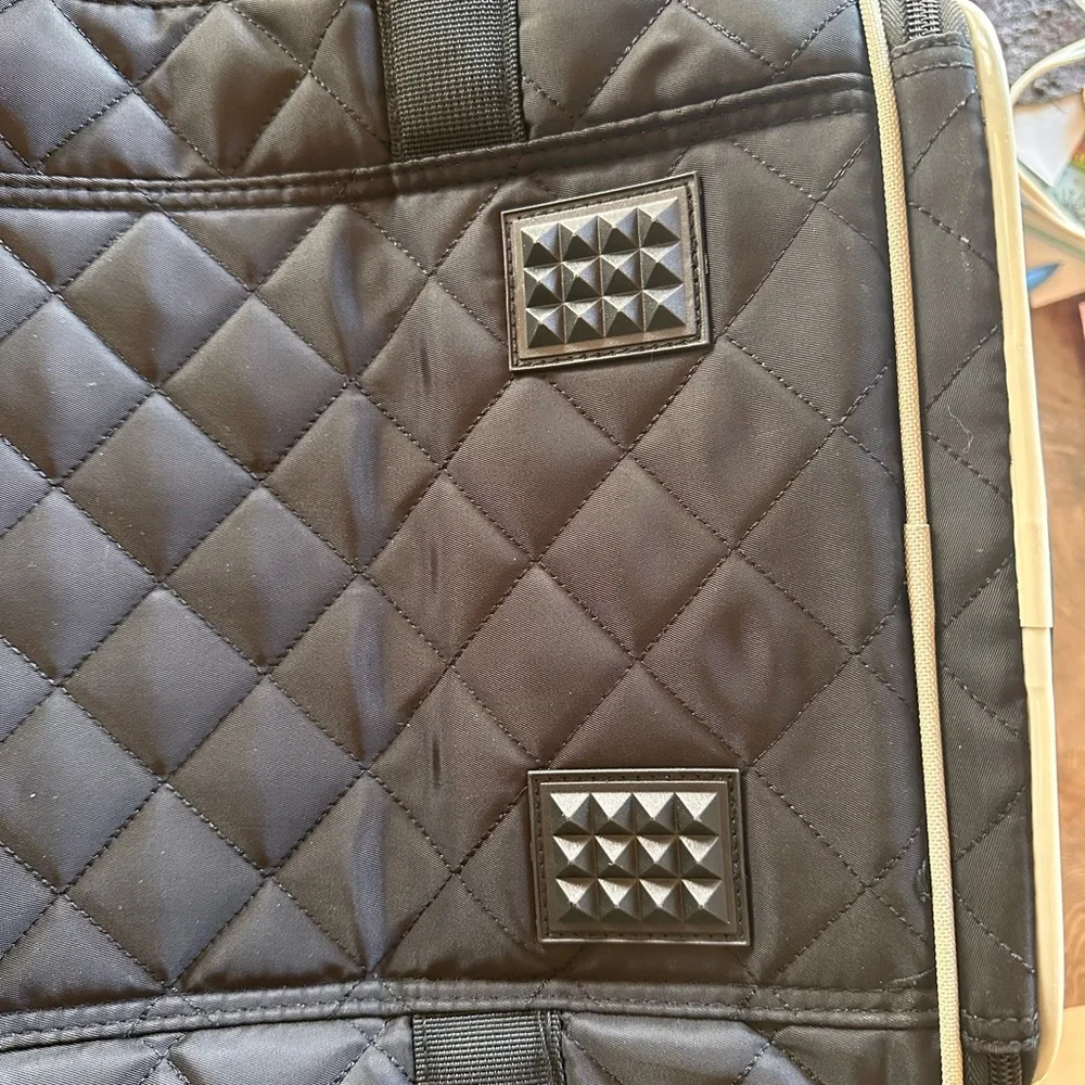 Small Pet Carrier - Excellent Condition